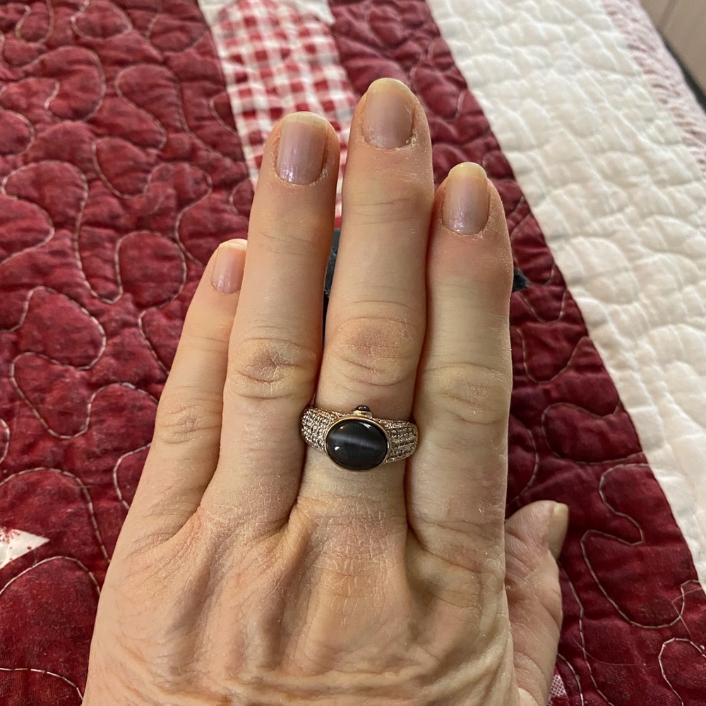 Woman’s ring - Picture 4 of 5
